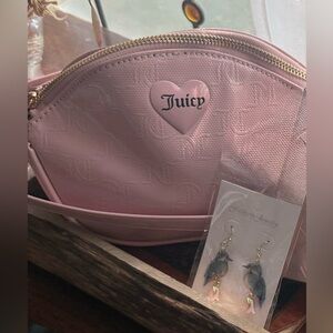 Juicy Couture Pink Heart Crossbody Bag bundle NWT comes with adorable earrings